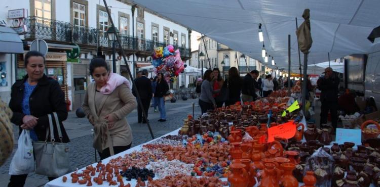 Feira das Cantarinhas